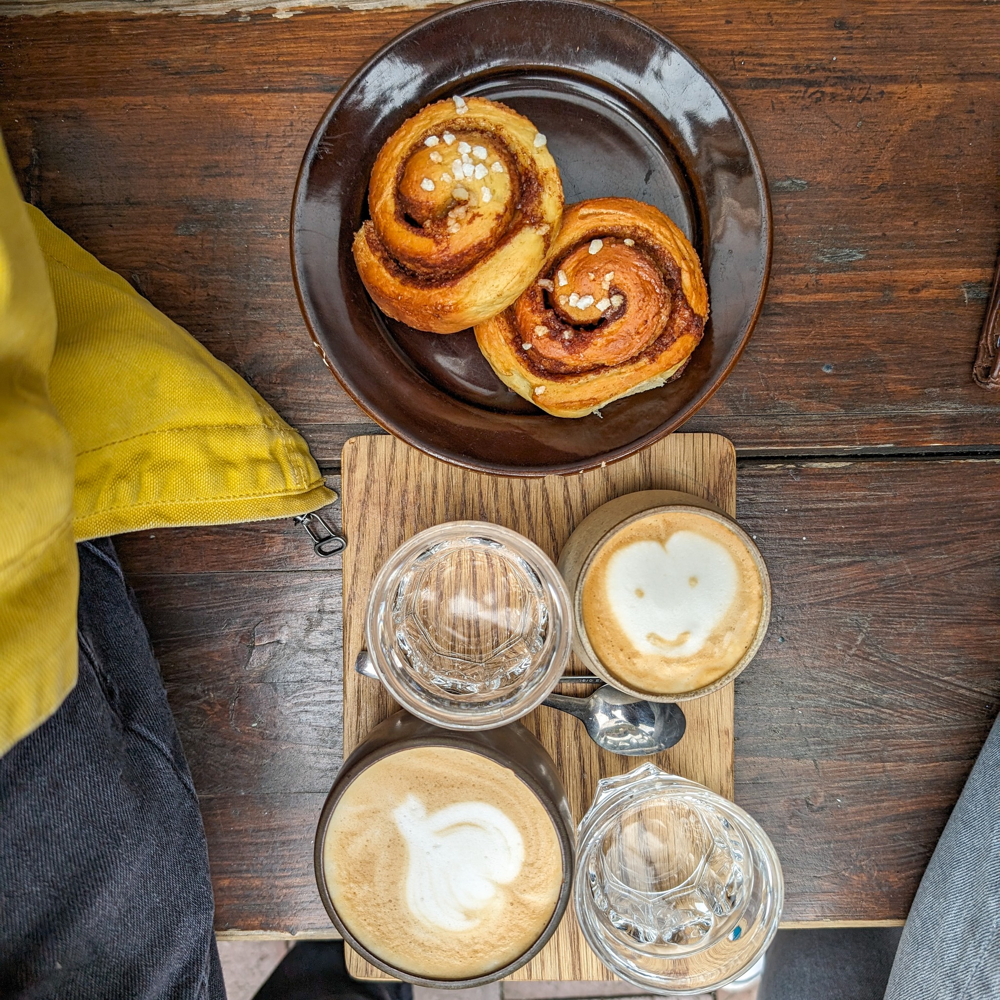 Wichtig in der Urlaubszeit: Zur Ruhe kommen und den Tag genießen ☕🍰

#kaffee #entspannung #zimtschnecke #sommer